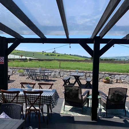 Pitlessie Inn And Pantry Cupar Exterior foto